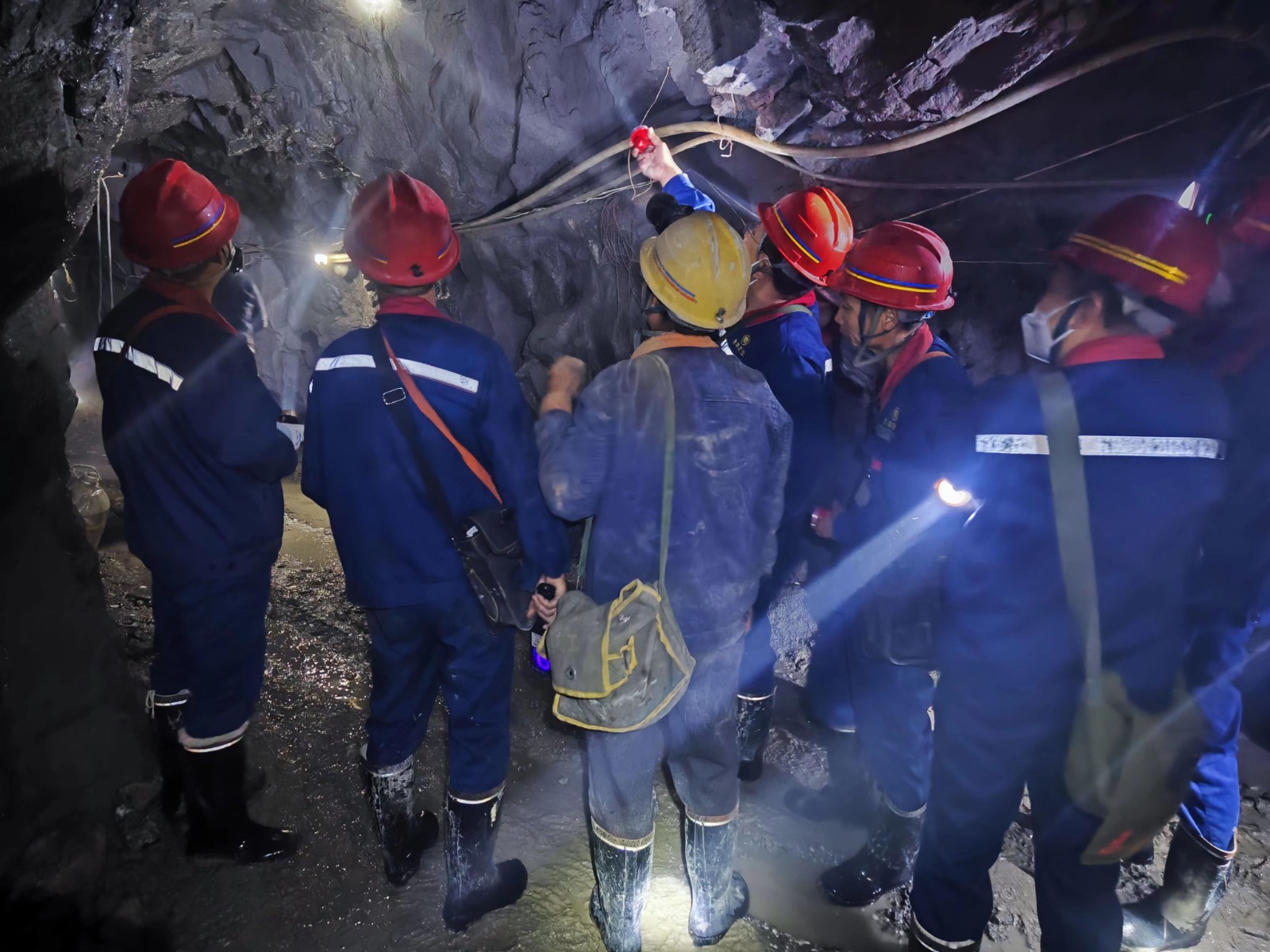 1695694901418907MSDt.jpg 開(kāi)展“雙節(jié)”前安全大檢查.jpg